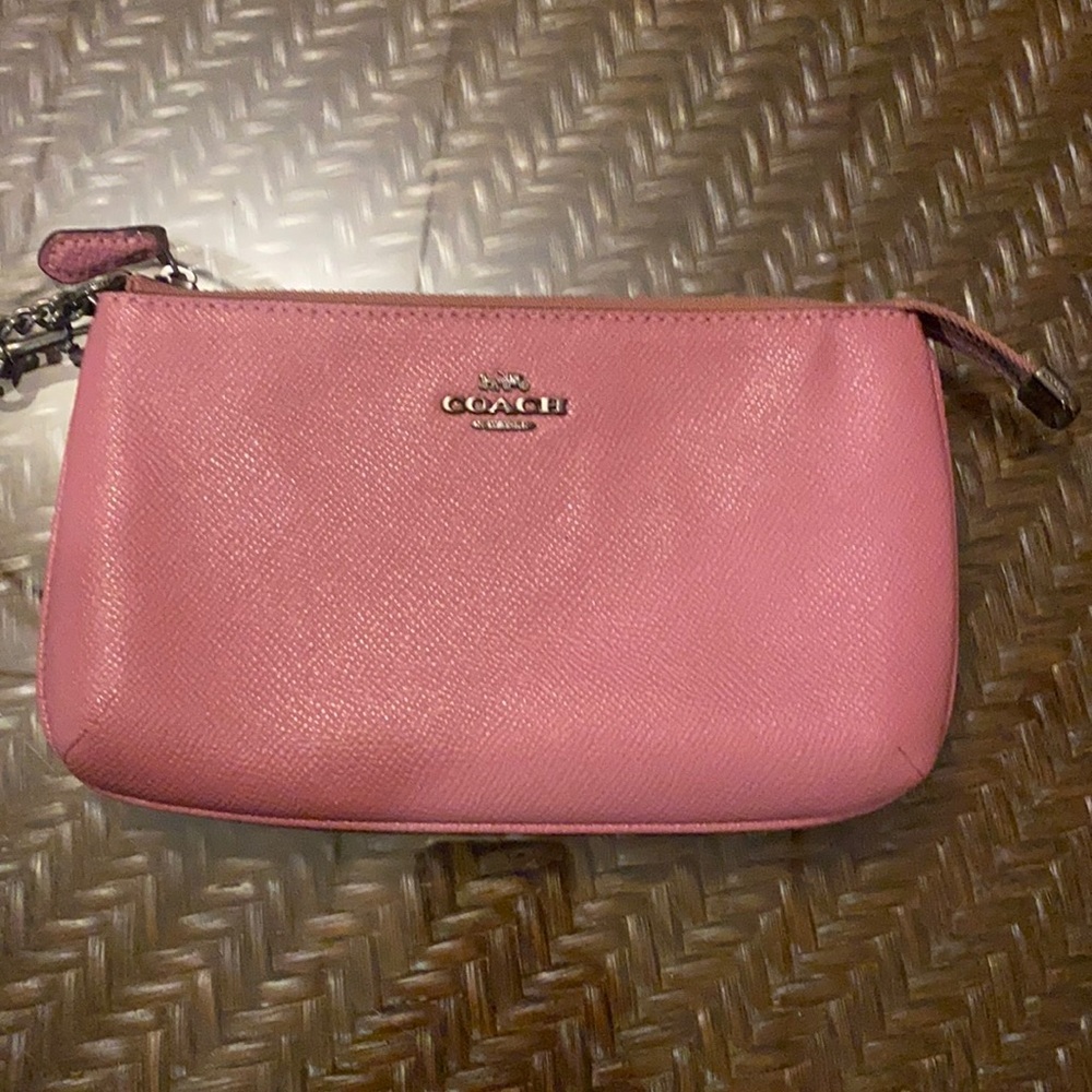Coach - Picture 2 of 5